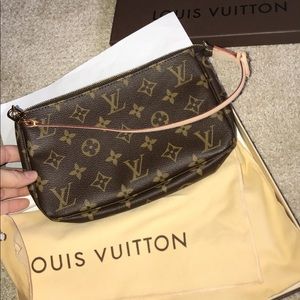 Small Louis Vuitton Handbag!